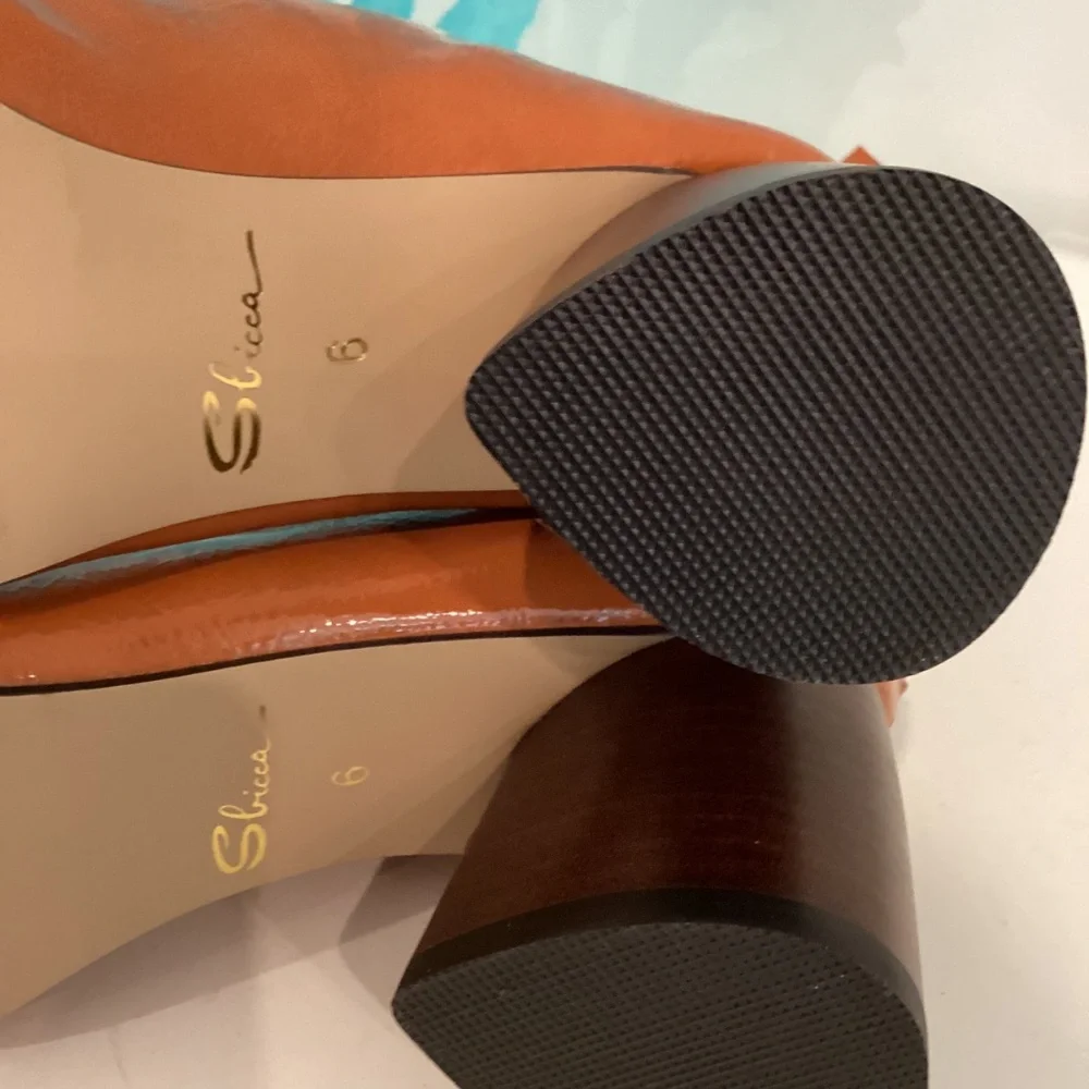 Sbicca ankle bootie